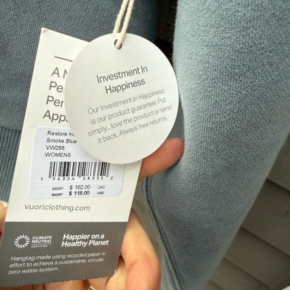 Women's Restore Half Zip Hoodie Smoke Blue
Vuori XL NWT Perfect condition - Picture 8 of 13